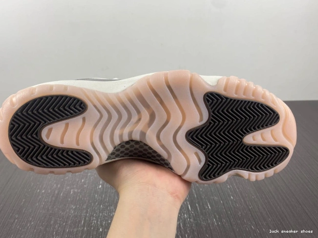 Rep LUCY Jordan Neapolitan Air 11 AR0715-101 WMNS 0814
